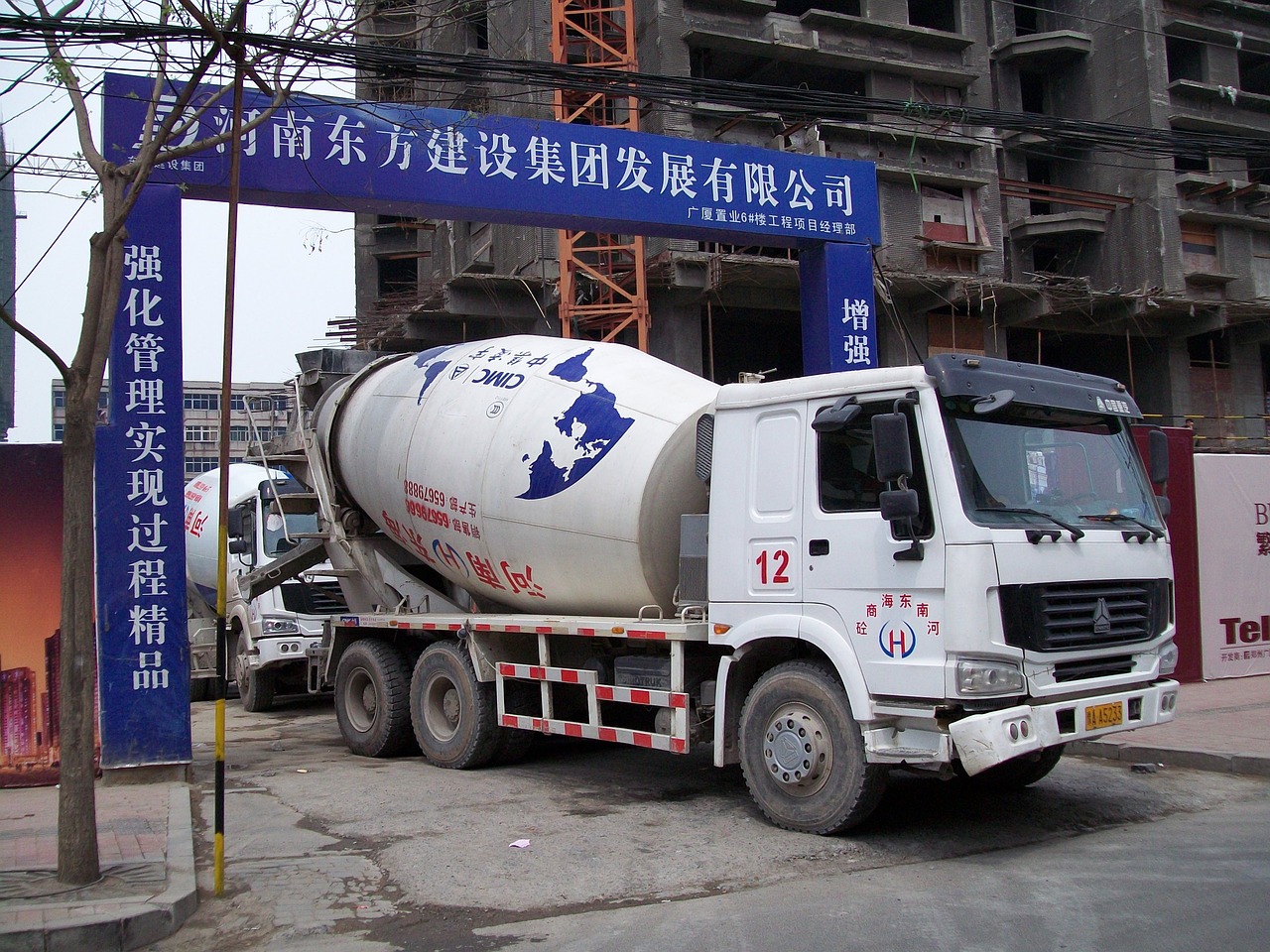 最新求租混凝土攪拌車，高效施工必備利器
